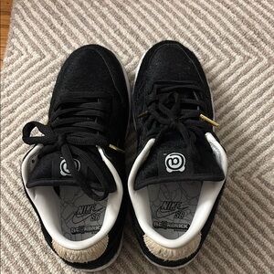 Nike SB Black Sneakers